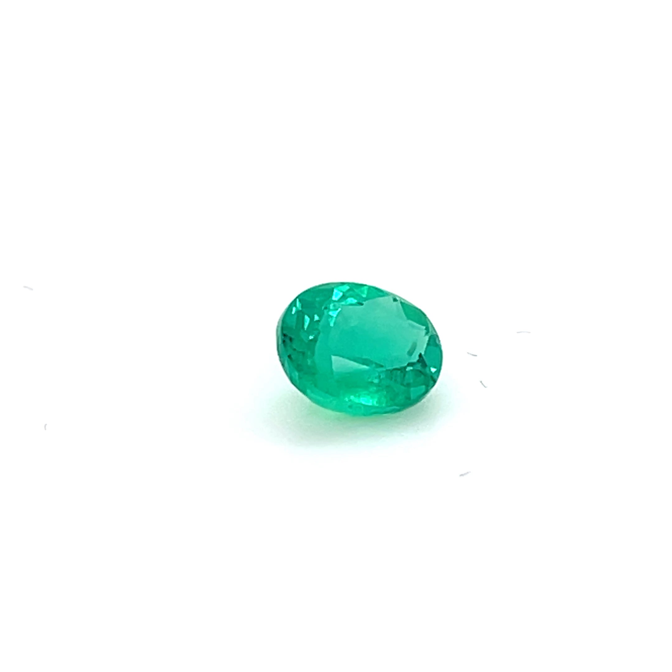 0.95 ct Oval Cut Colombian Emerald